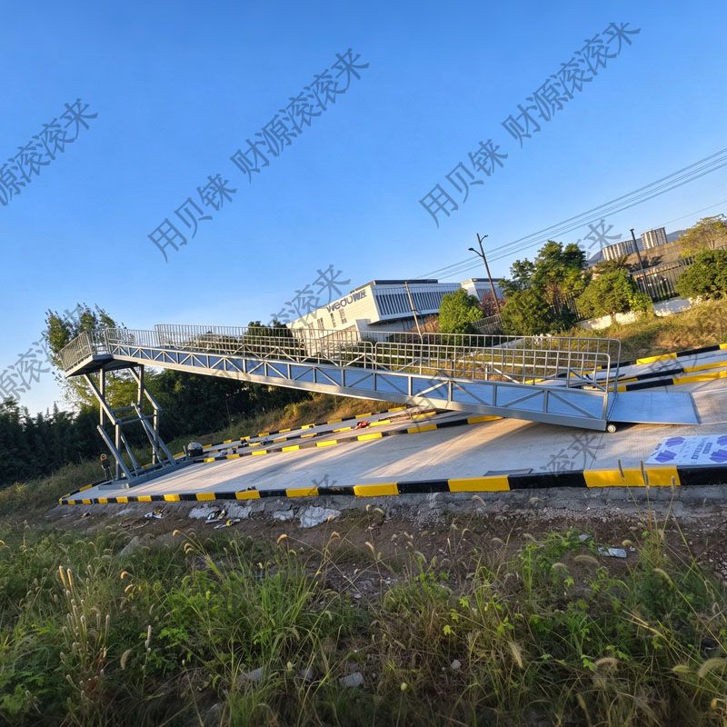 电动轮椅爬坡测试平台 剪叉式升降带斜坡爬坡测试升降平台